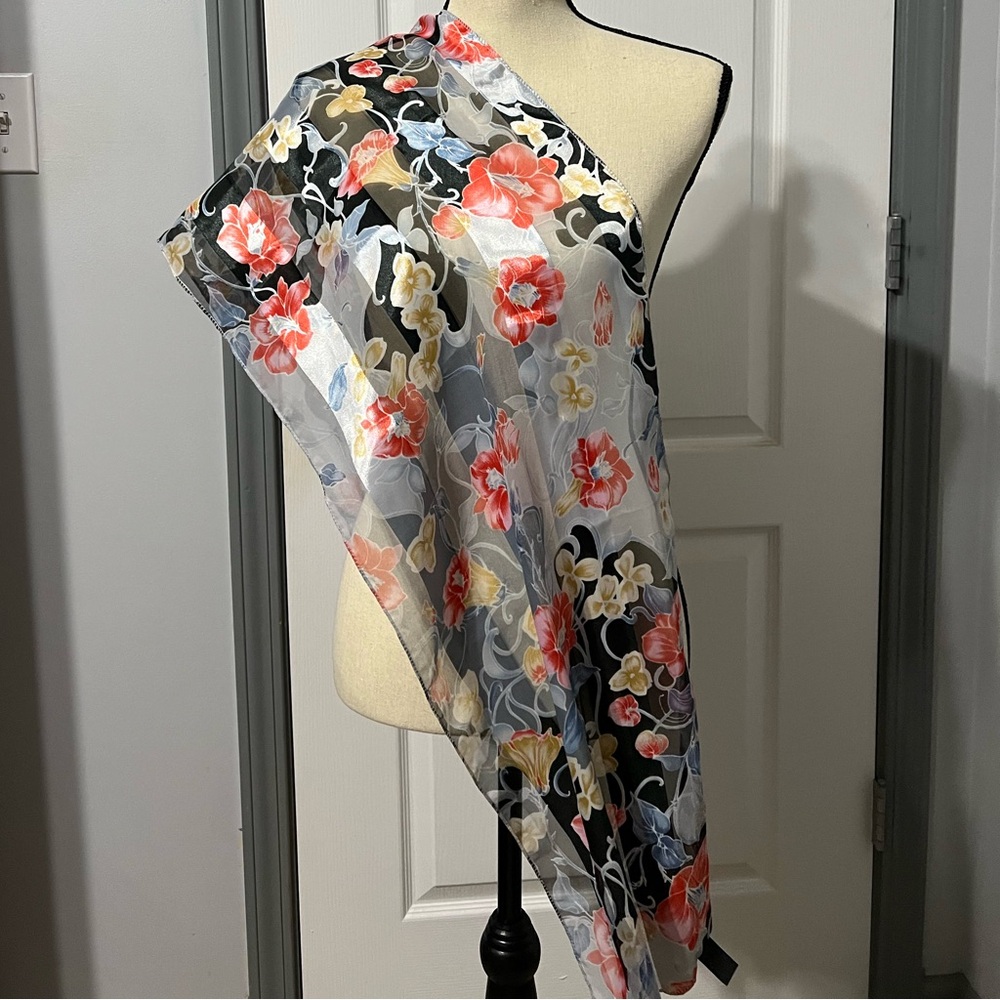 Beautiful Elaine Gold floral scarf
